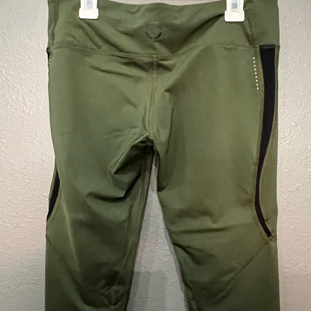 VIRUS LEGGINGS WEIGHTLIFTING SIZE MEDIUM